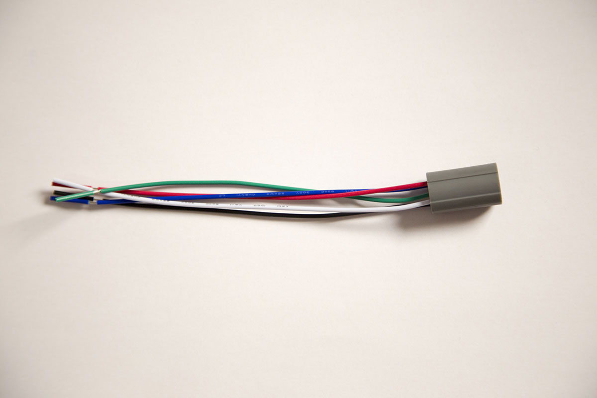 Fassung mit 15 cm Kabelbaum für 16 mm Schalter/Taster Fassung mit 15 cm Kabelbaum für 16 mm Schalter/Taster